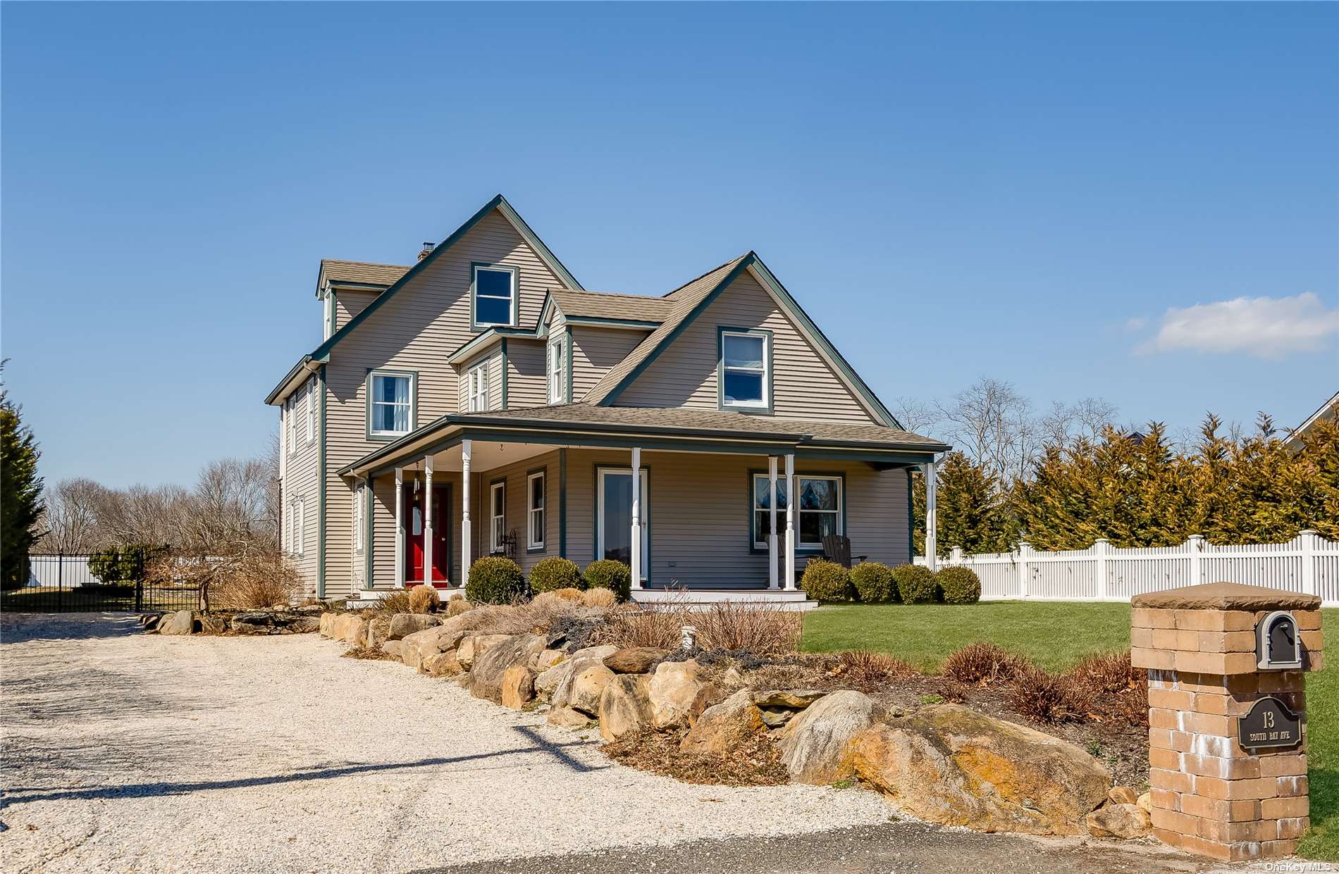 #1 photo, 13 Bay Avenue, サフォーク郡 Eastport , NY 11941