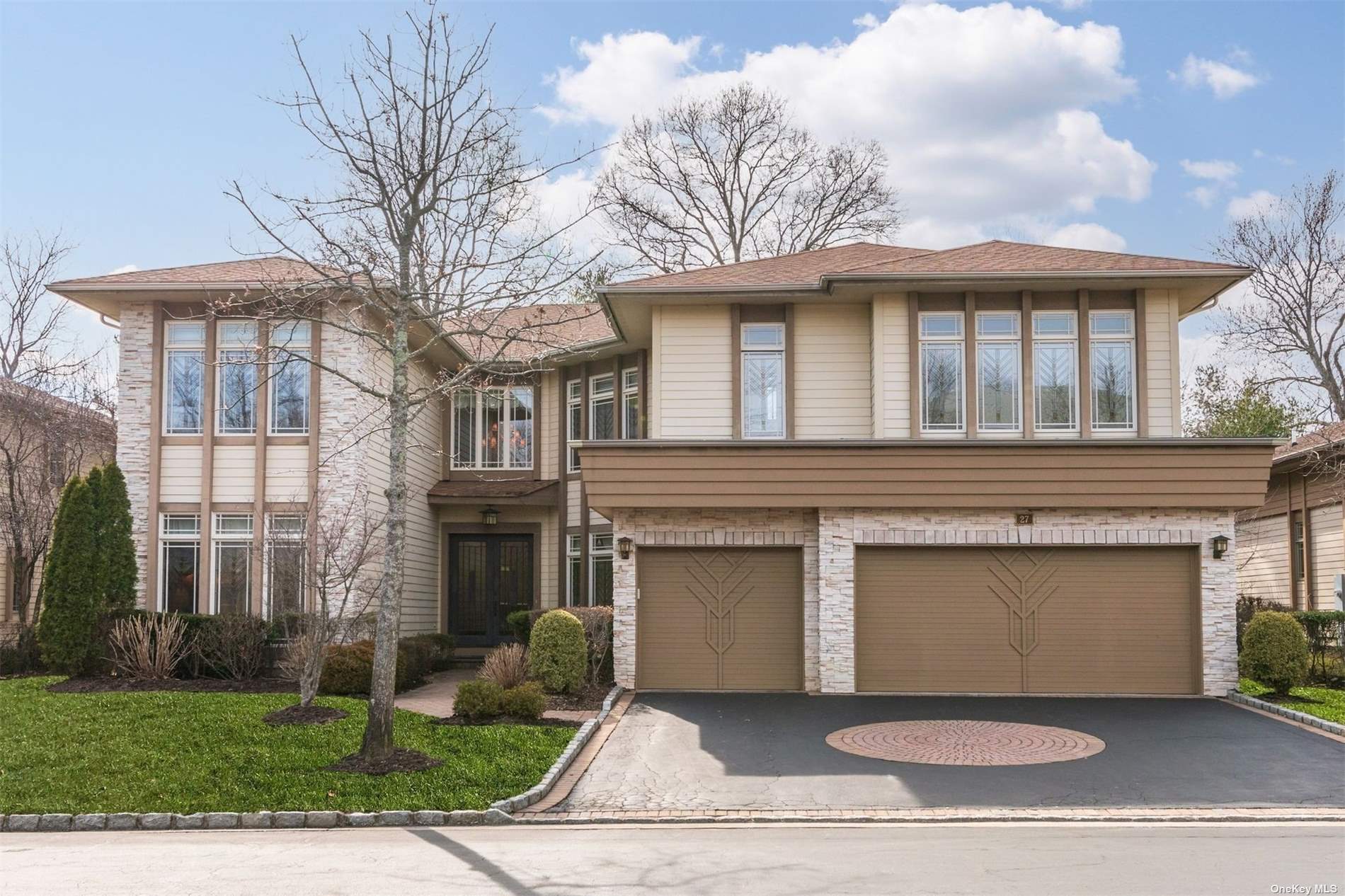 #1 photo, 27 Olde Hamlet Drive, Нассау ‖ Jericho , NY 11753