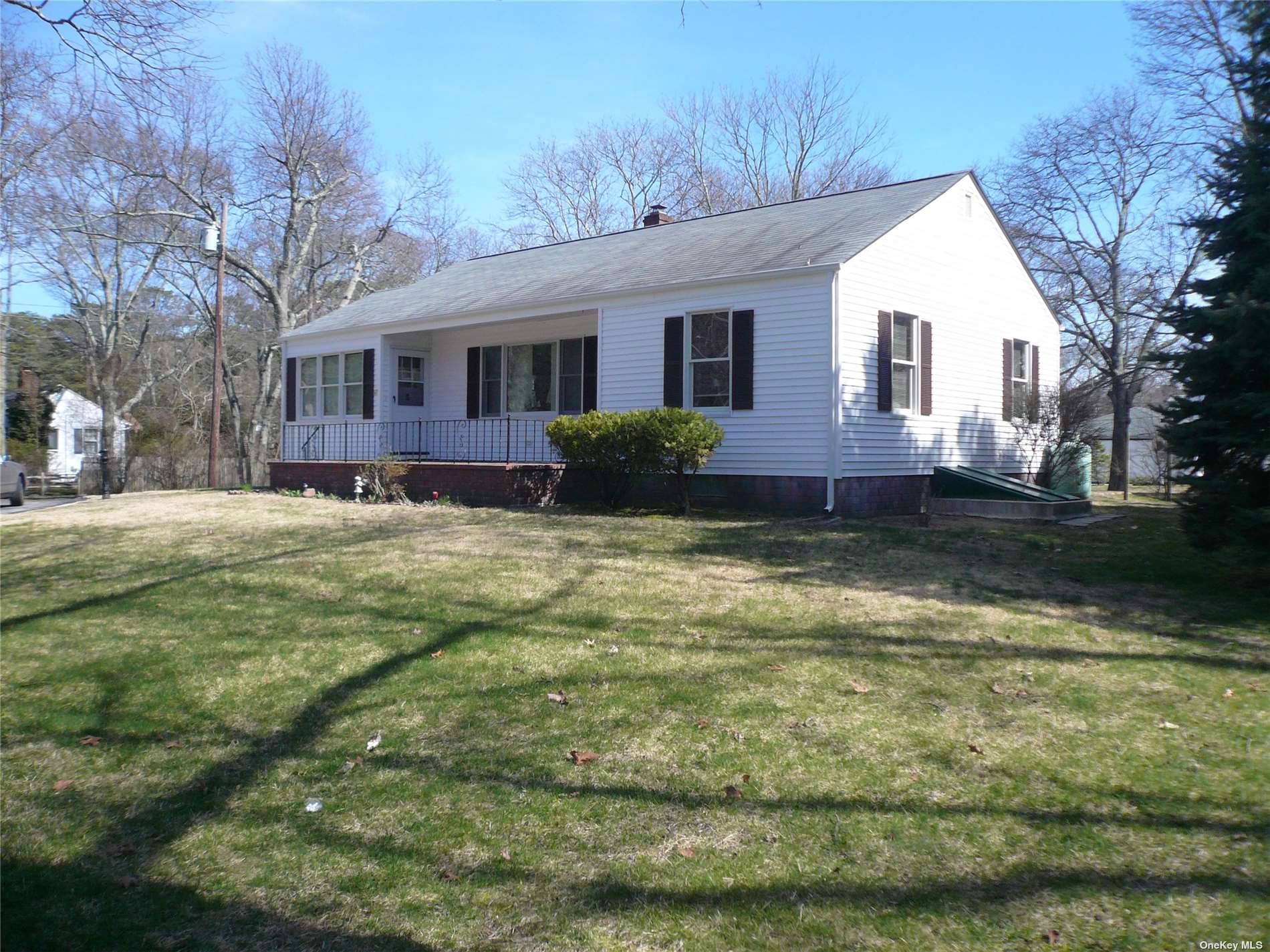 #1 photo, 41 Old North Highway, Hampton Bays , NY 11946