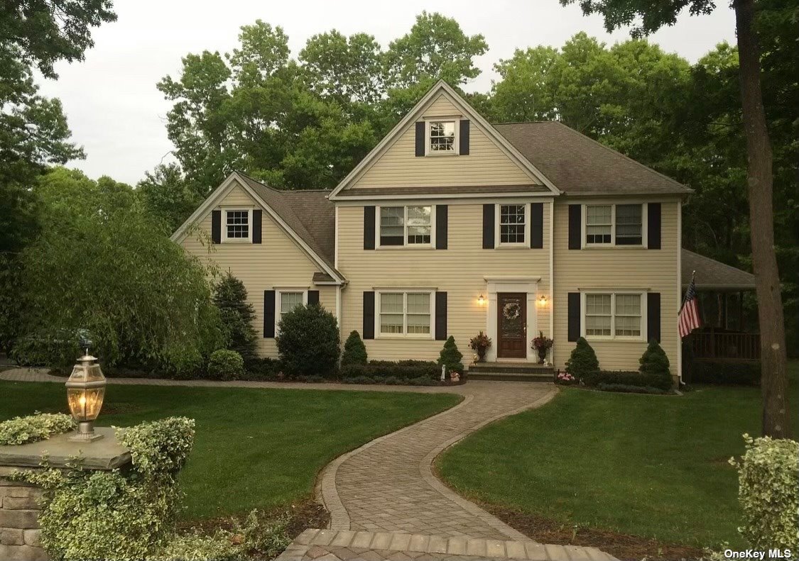 #1 photo, 4 Winter Lane, Mount Sinai , NY 11766