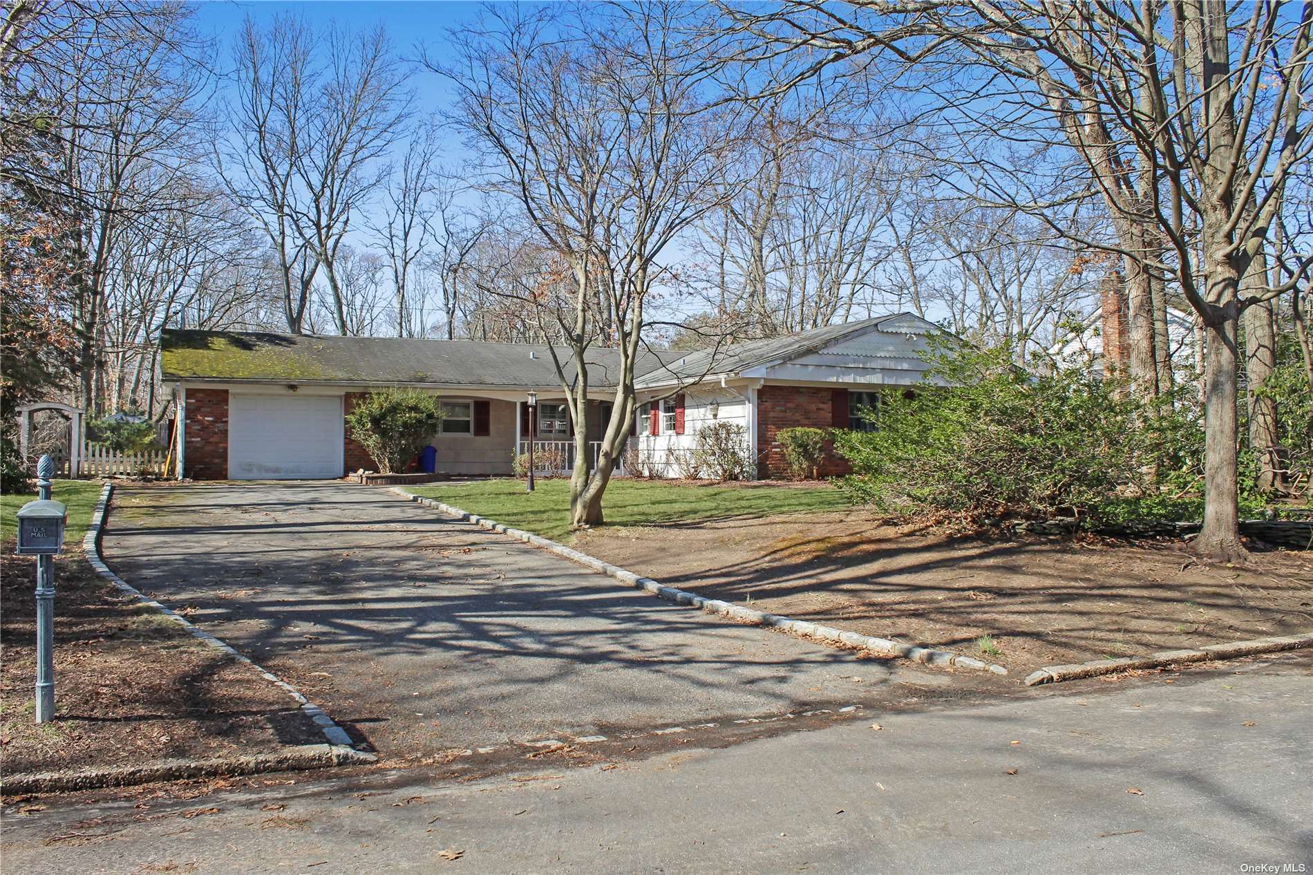 #1 photo, 44 Spencer Lane, Stony Brook , NY 11790