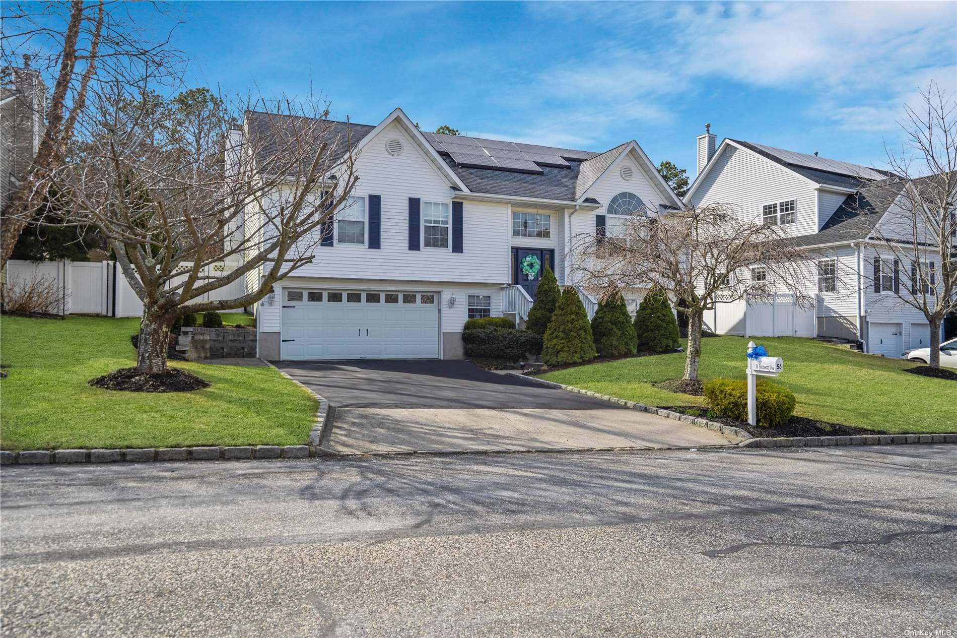 #1 photo, 56 Beechwood Drive, サフォーク郡 Manorville , NY 11949