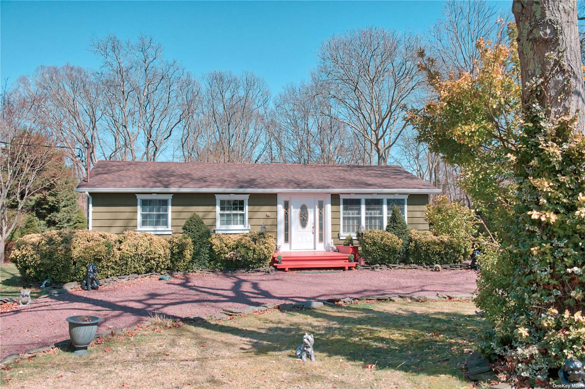 #1 photo, 444 Helene Avenue, サフォーク郡 Shirley , NY 11967