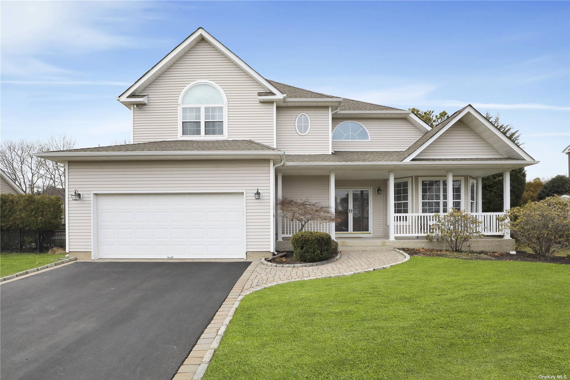 #1 photo, 23 Summerfield Drive, 东长岛 Holtsville , NY 11742