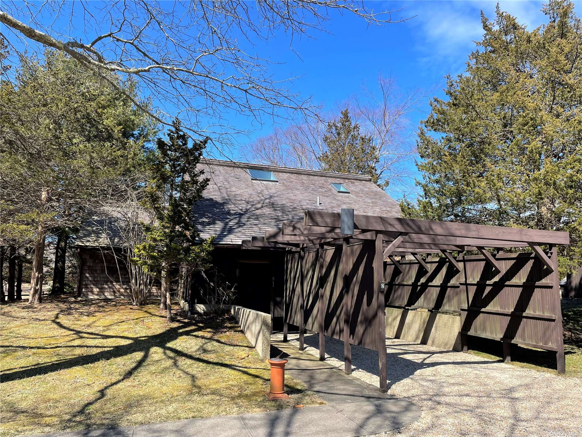 #1 photo, 8 Yearling Court, 東長島 汉普顿 East Hampton , NY 11937