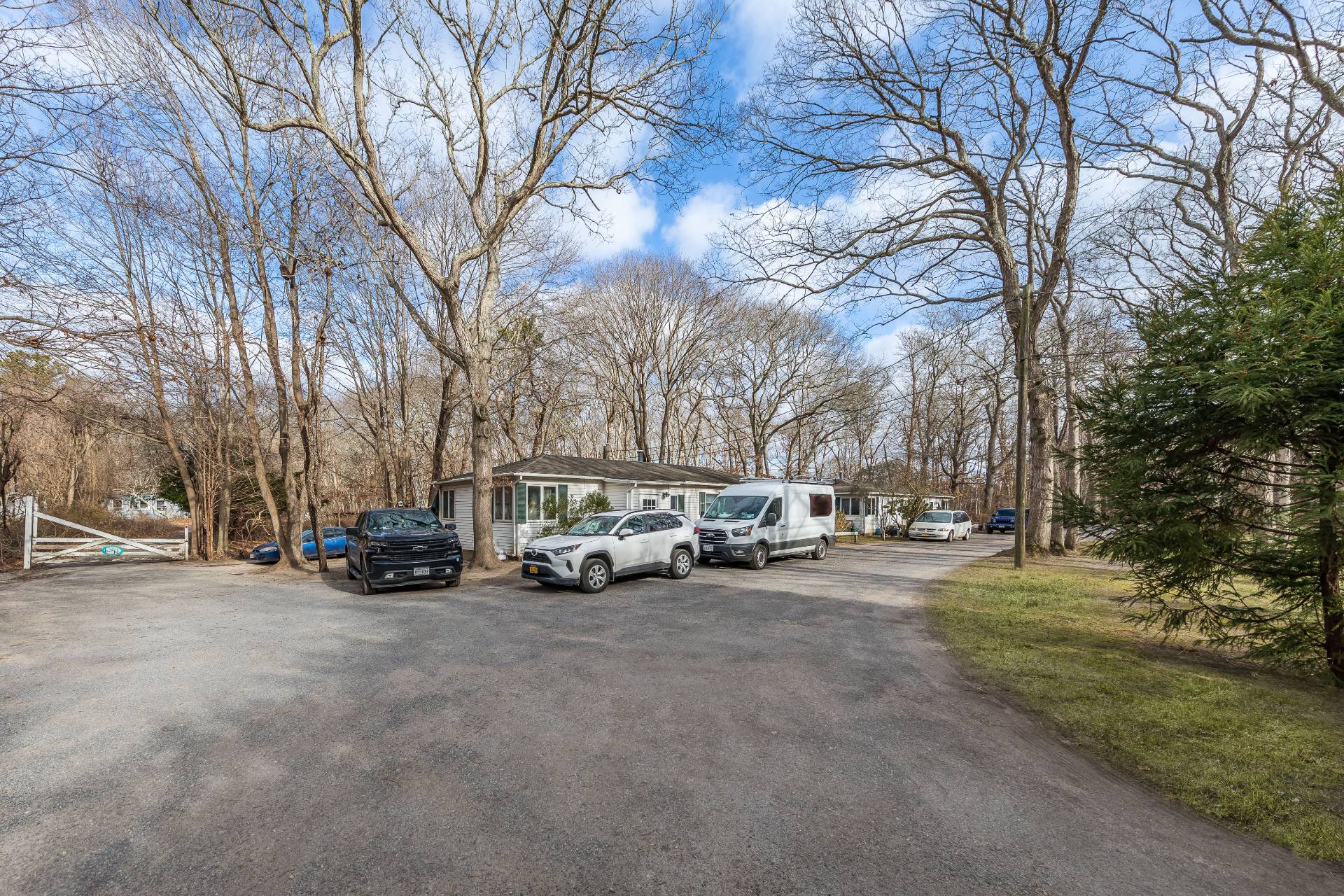 #3 photo, 240 Montauk Hwy & 5 Buckskill Rd, サフォーク郡 East Hampton , NY 11937