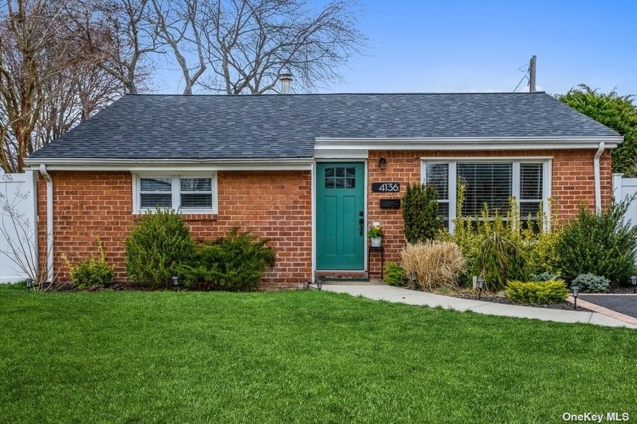 #1 photo, 4136 Gloria Road, Bethpage , NY 11714