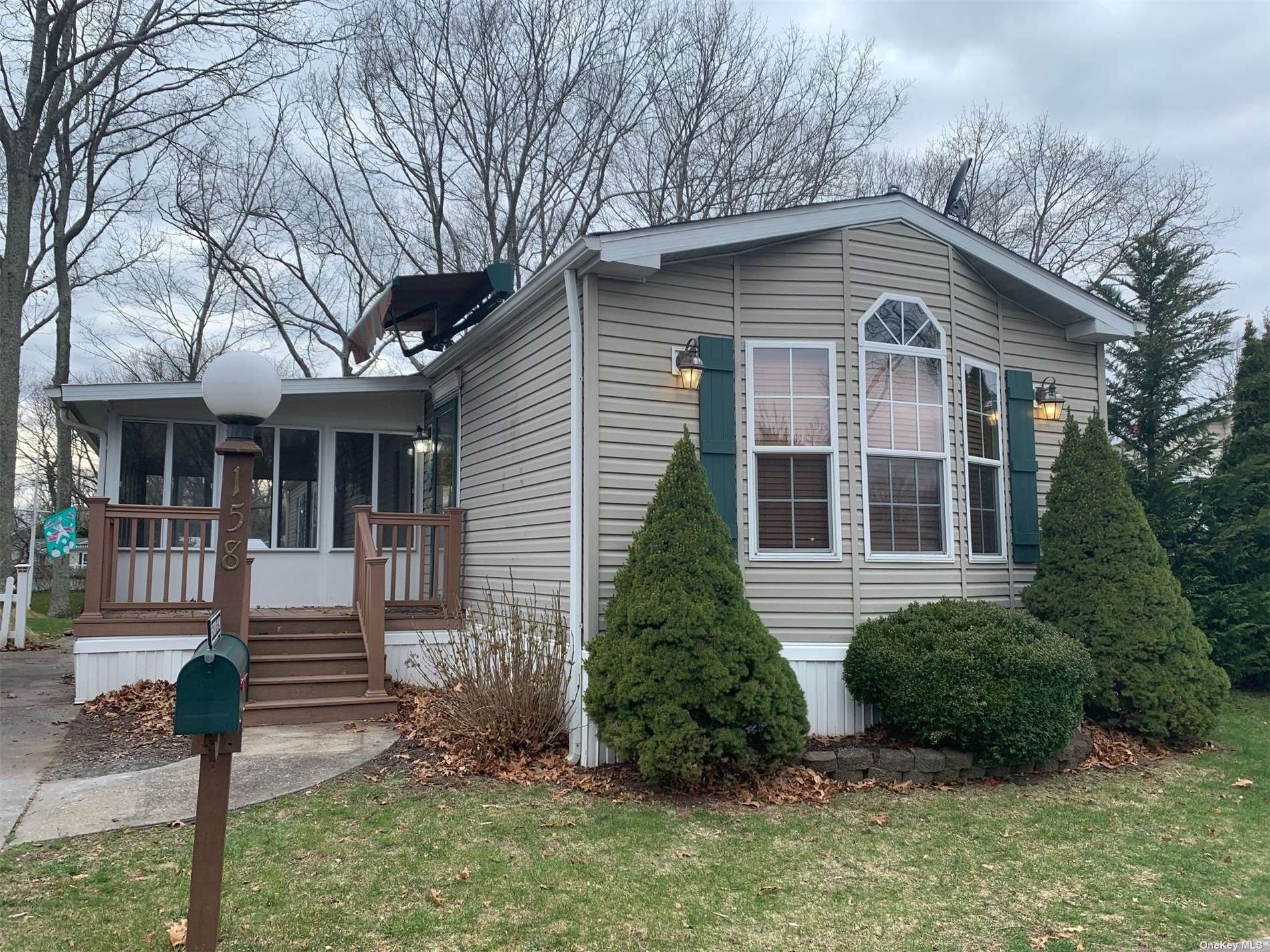 #1 photo, 1661-158 Old Country Road, Riverhead , NY 11901