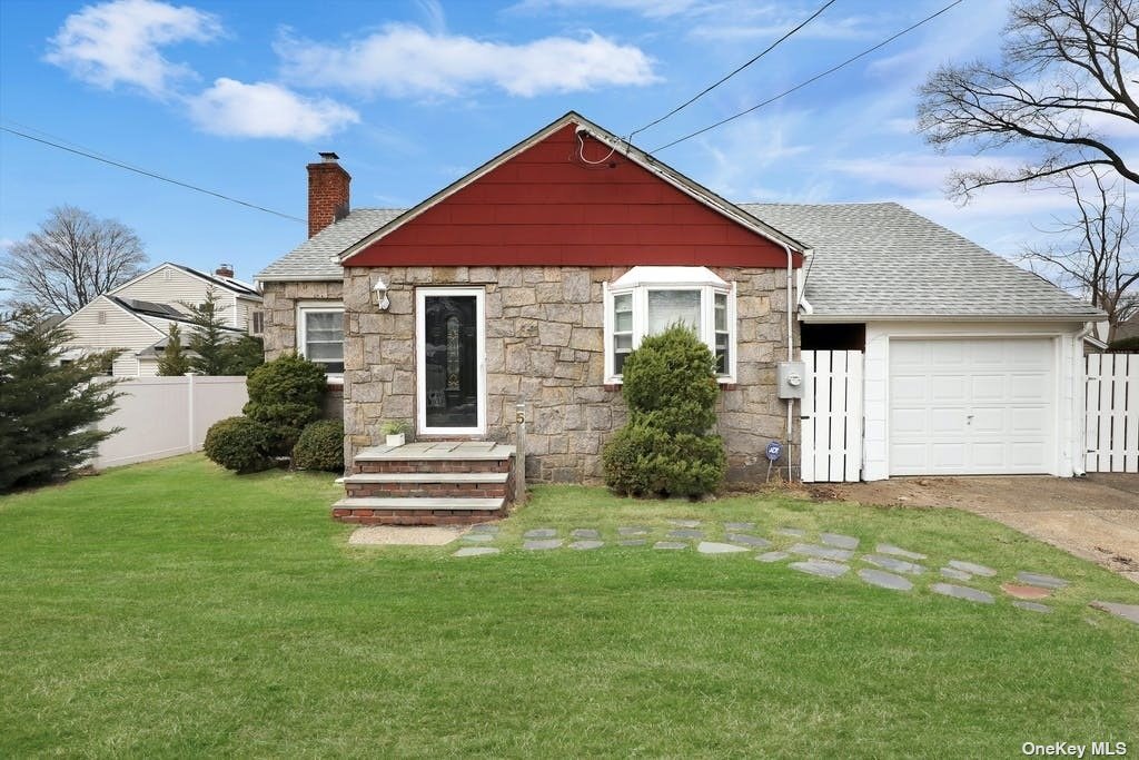 #1 photo, 5 Garden Court, 长岛 Carle Place , NY 11514