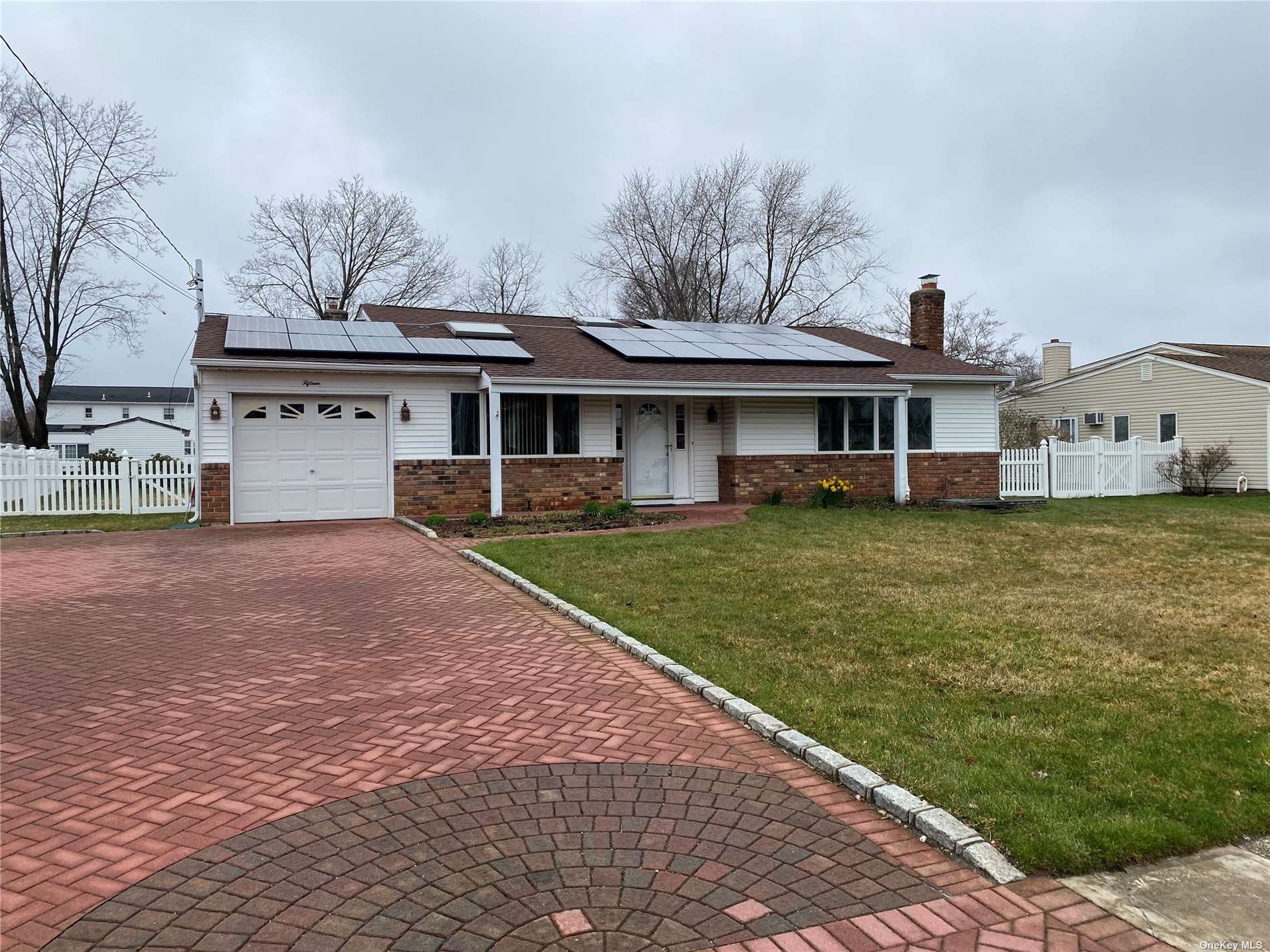 #1 photo, 15 Norman Drive, सफ़ोक काउंटी Bohemia , NY 11716