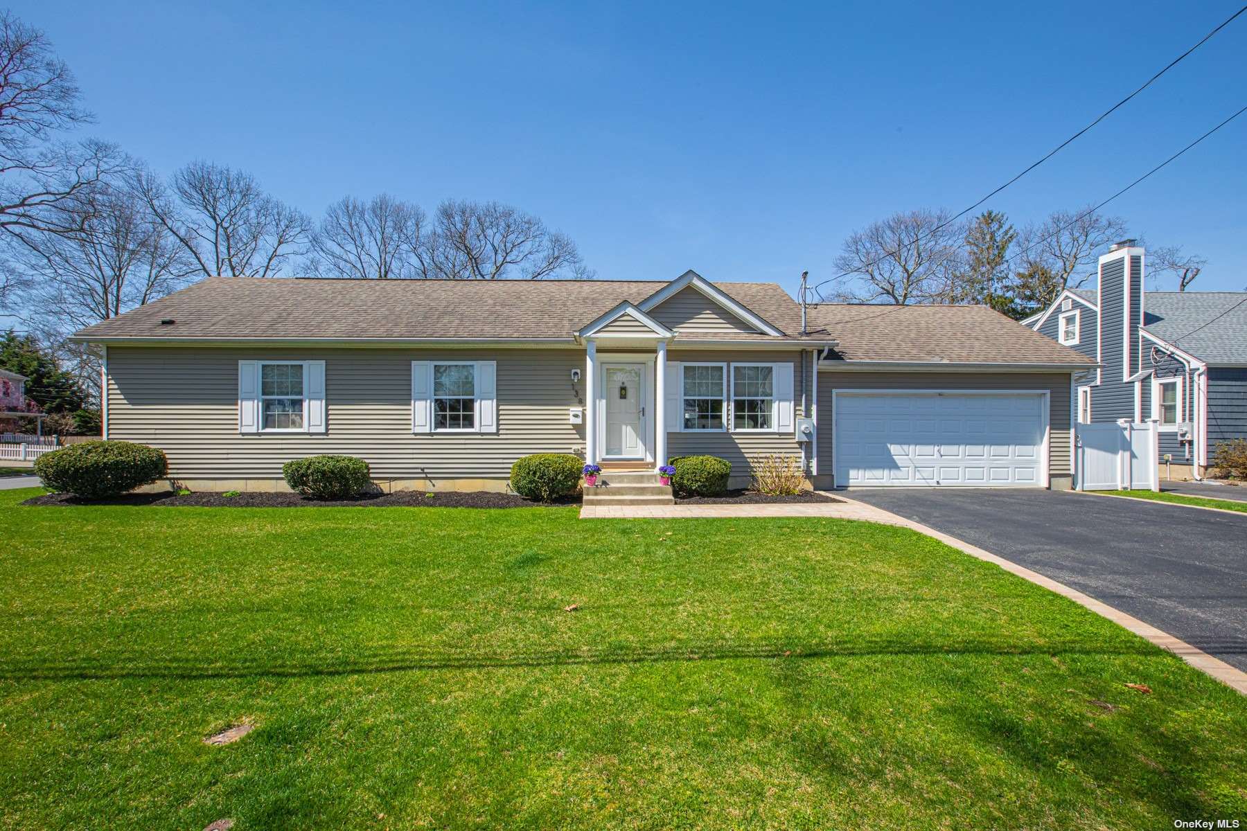 #1 photo, 138 Frederick Avenue, Babylon , NY 11702