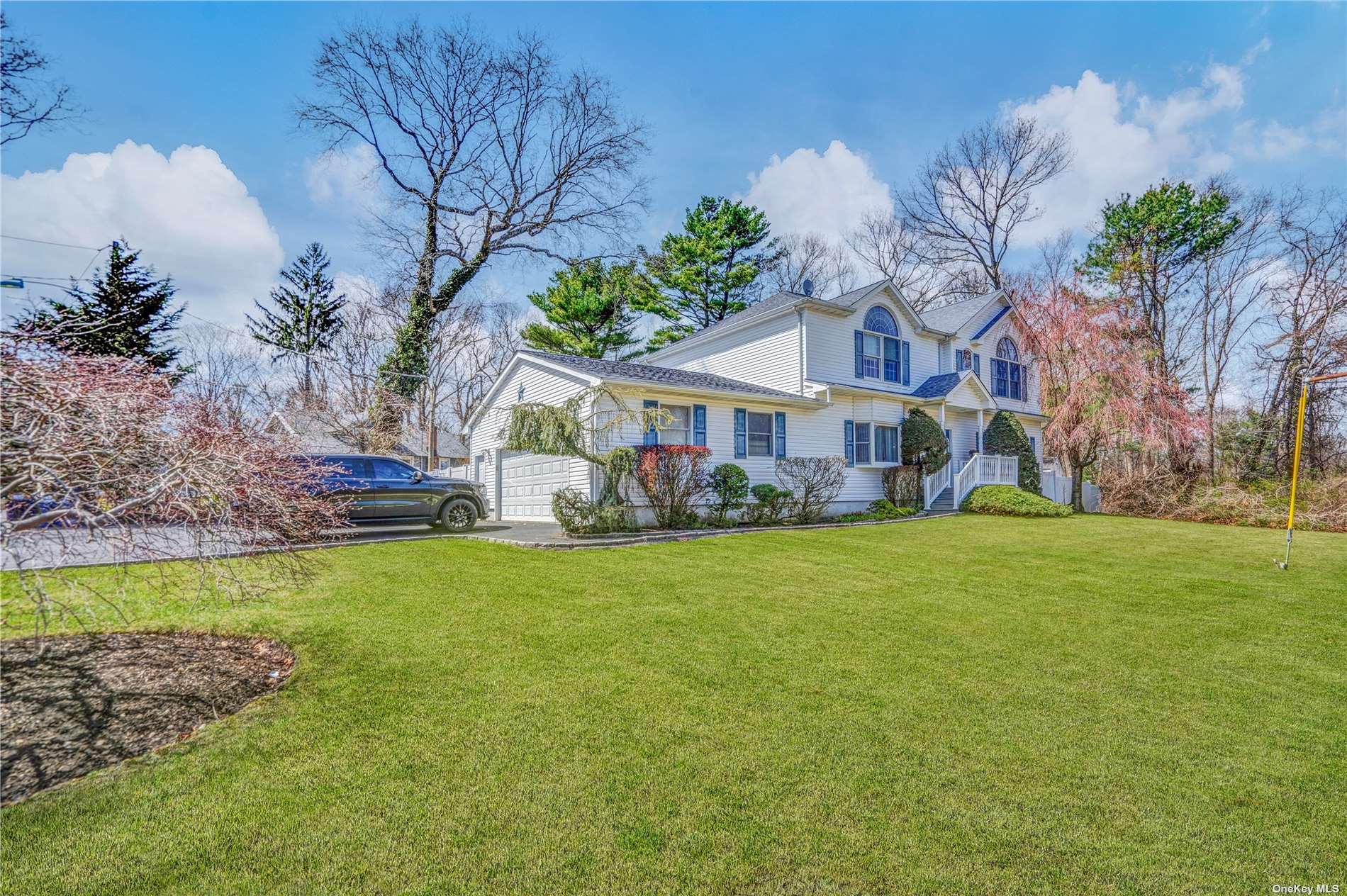 #1 photo, 80 Rosevale Avenue, サフォーク郡 Ronkonkoma , NY 11779