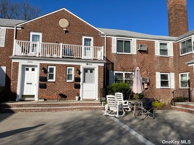 #1 photo, 73-53 255 Street, Glen Oaks , NY 11004