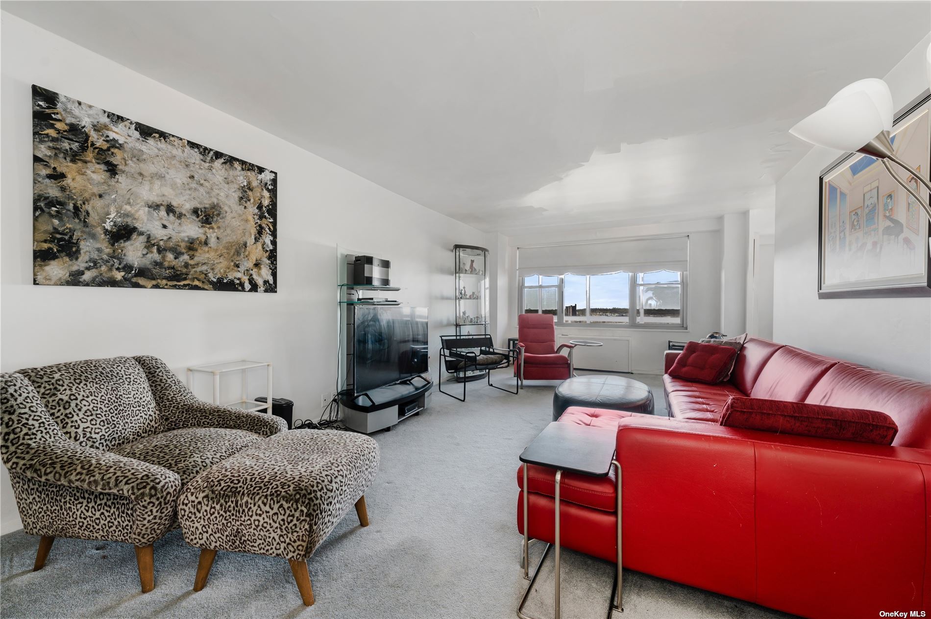 #1 photo, 70-25 Yellowstone Boulevard, 皇后區 森林小丘 Forest Hills , NY 11375