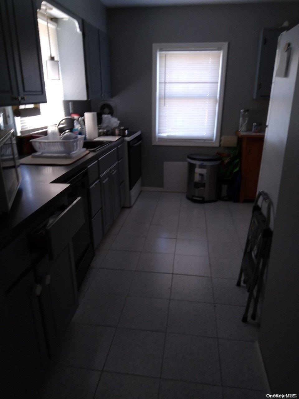 #2 photo, 32 Cliff Lane, নাসাউ কাউন্টি Levittown , NY 11756