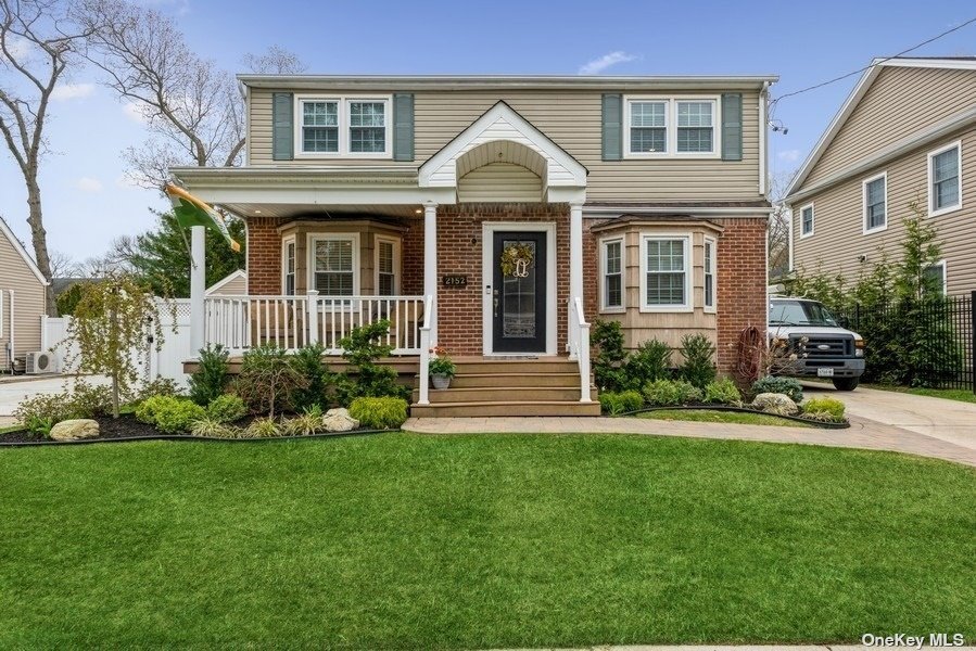 #1 photo, 2152 Potter Avenue, Merrick , NY 11566