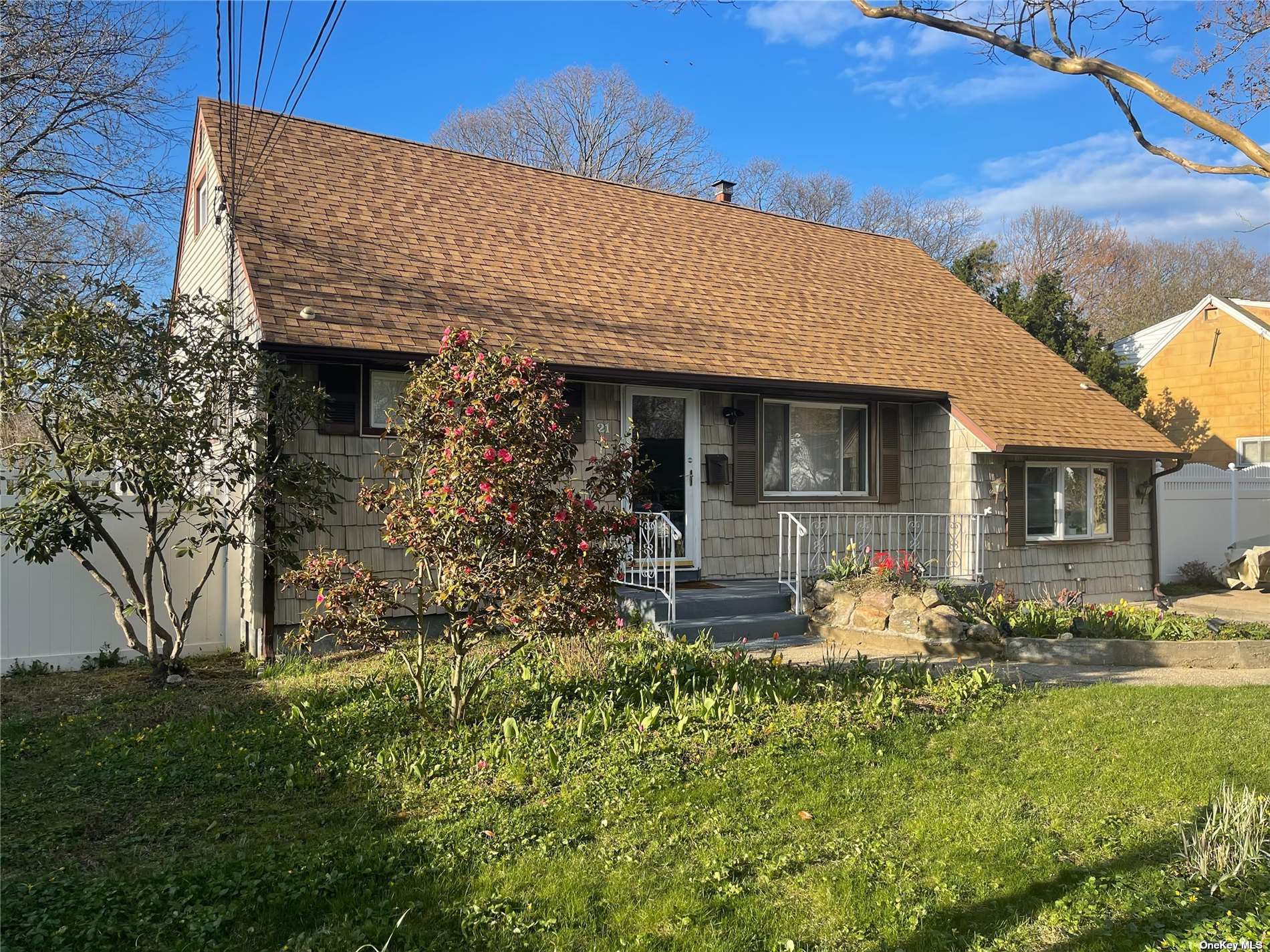 #1 photo, 21 Krause Street, 东长岛 海湾 Bay Shore , NY 11706