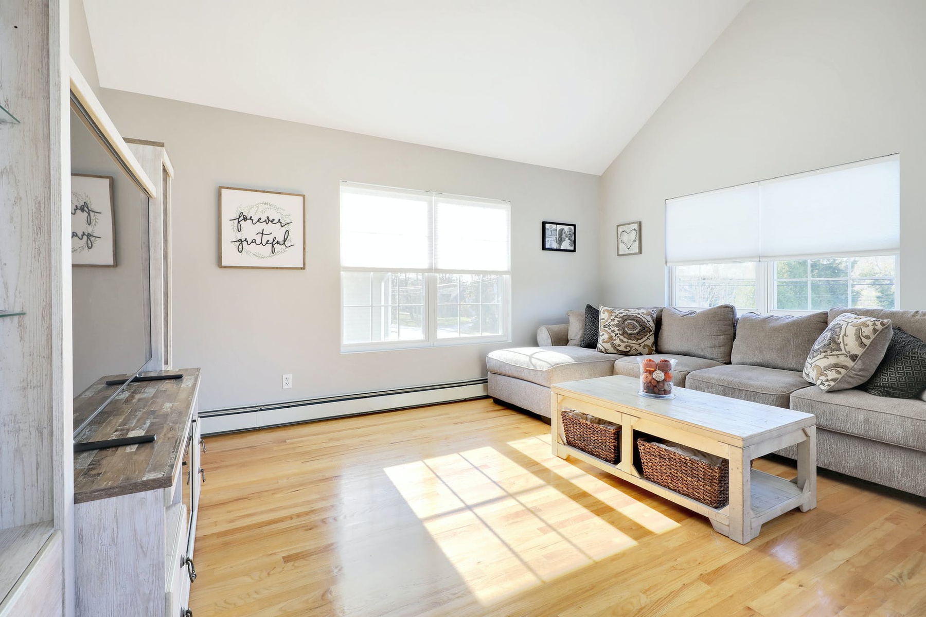 #4 photo, 146 East Madison Street, 東長島 东艾斯利普 East Islip , New York 11730