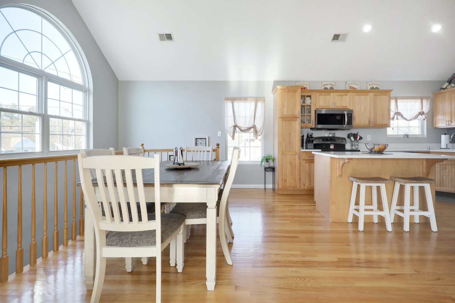 #6 photo, 146 East Madison Street, 東長島 东艾斯利普 East Islip , New York 11730