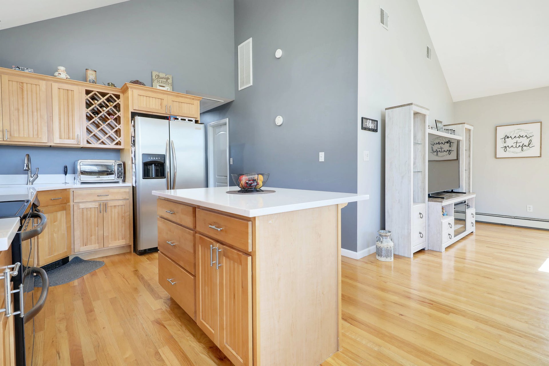 #8 photo, 146 East Madison Street, 東長島 东艾斯利普 East Islip , New York 11730