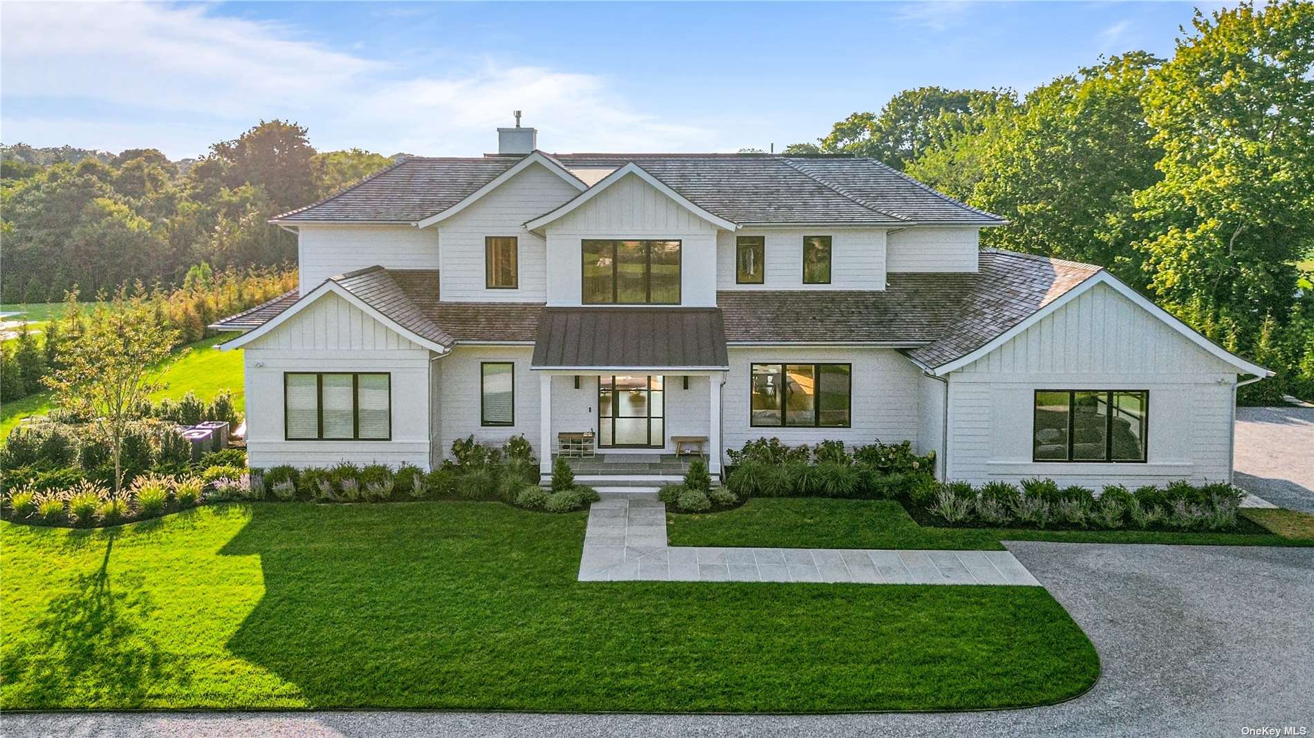 #1 photo, 21 St George Pl, 東長島 汉普顿 Westhampton Beach , NY 11978