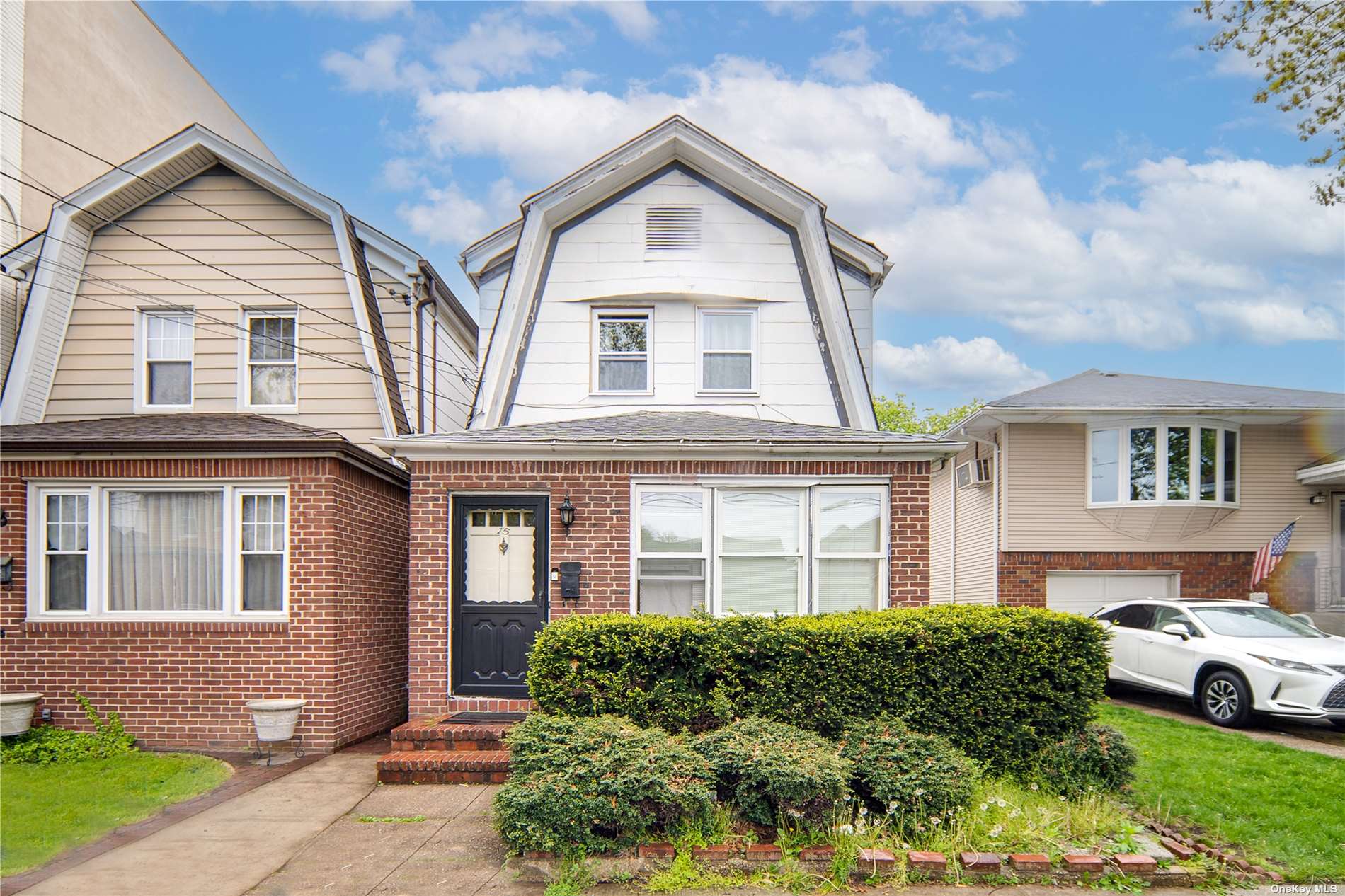 #1 photo, 15 Depan Avenue, 長島 花卉園 Floral Park , NY 11001