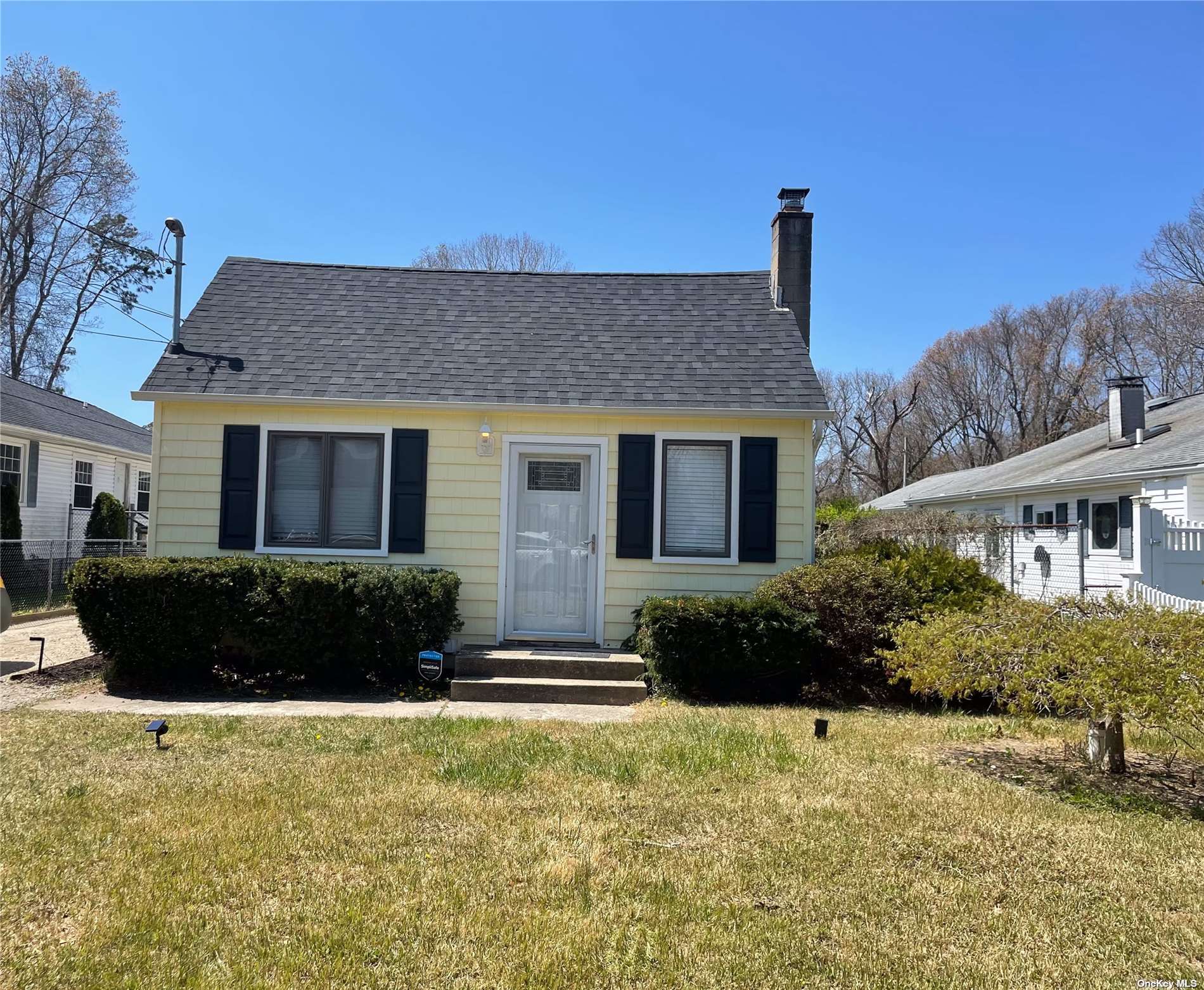 #1 photo, 73 Forrest Avenue, מחוז סאפוק Shirley , NY 11967