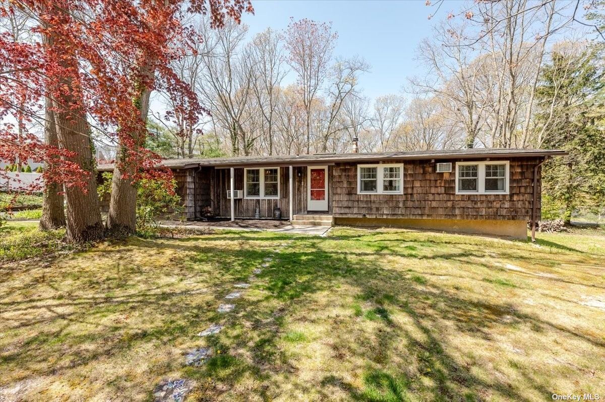 #1 photo, 2 Avon Drive, 롱 아일랜드 Port Jefferson , NY 11777