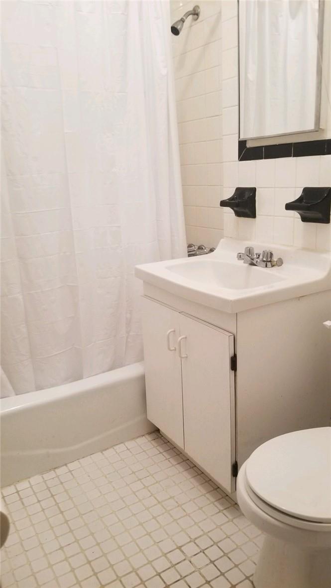 #4 photo, 773 Eastern Parkway, Brooklyn , NY 11213