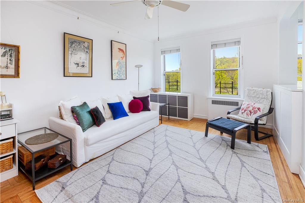 #1 photo, 585 W 214 Street, 曼哈頓 北曼哈顿 New York , NY 10034