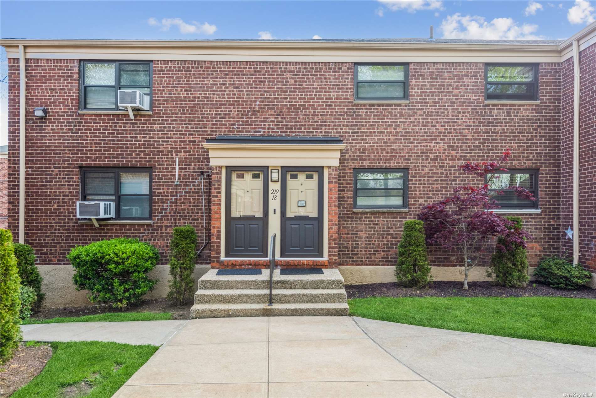 #1 photo, 219-18 74th Avenue, クイーンズ区 Oakland Gardens , NY 11364