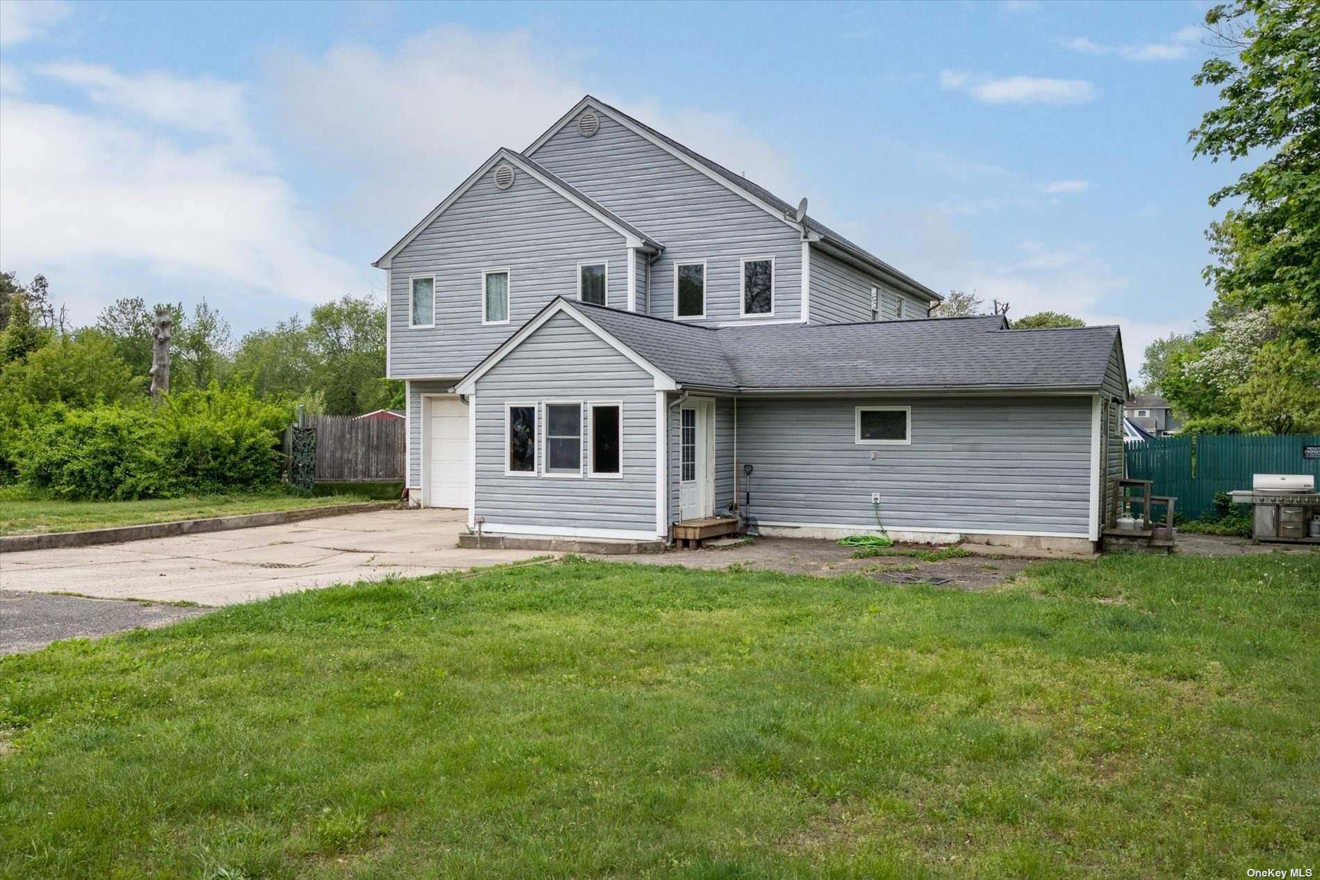 #1 photo, 147 Babylon Street, Islip Terrace , NY 11752