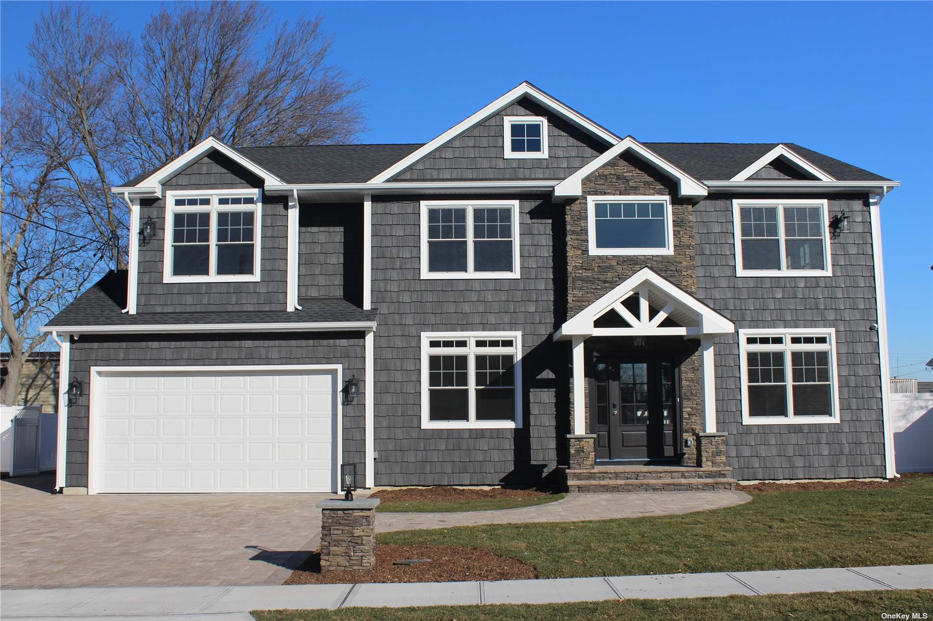 #1 photo, 209 N Queens Avenue, 长岛 Massapequa , NY 11758