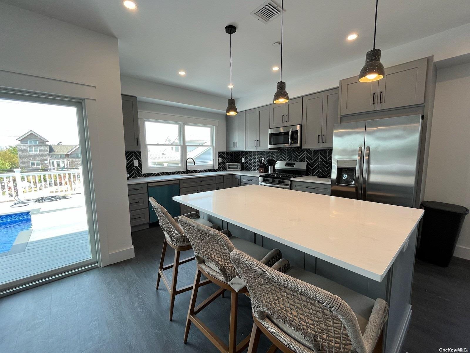 #3 photo, 334 Dehnhoff, Ocean Beach , NY 11770