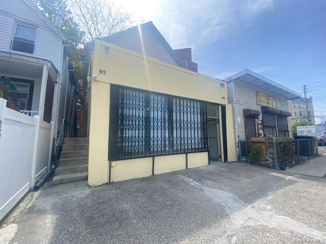 #3 photo, 85 Mclean Avenue, Yonkers , NY 10705