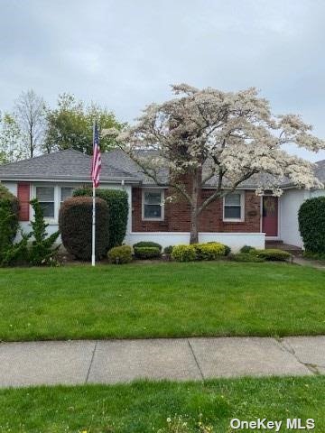 #1 photo, 457 1st Street, سوفولك Lindenhurst , NY 11757