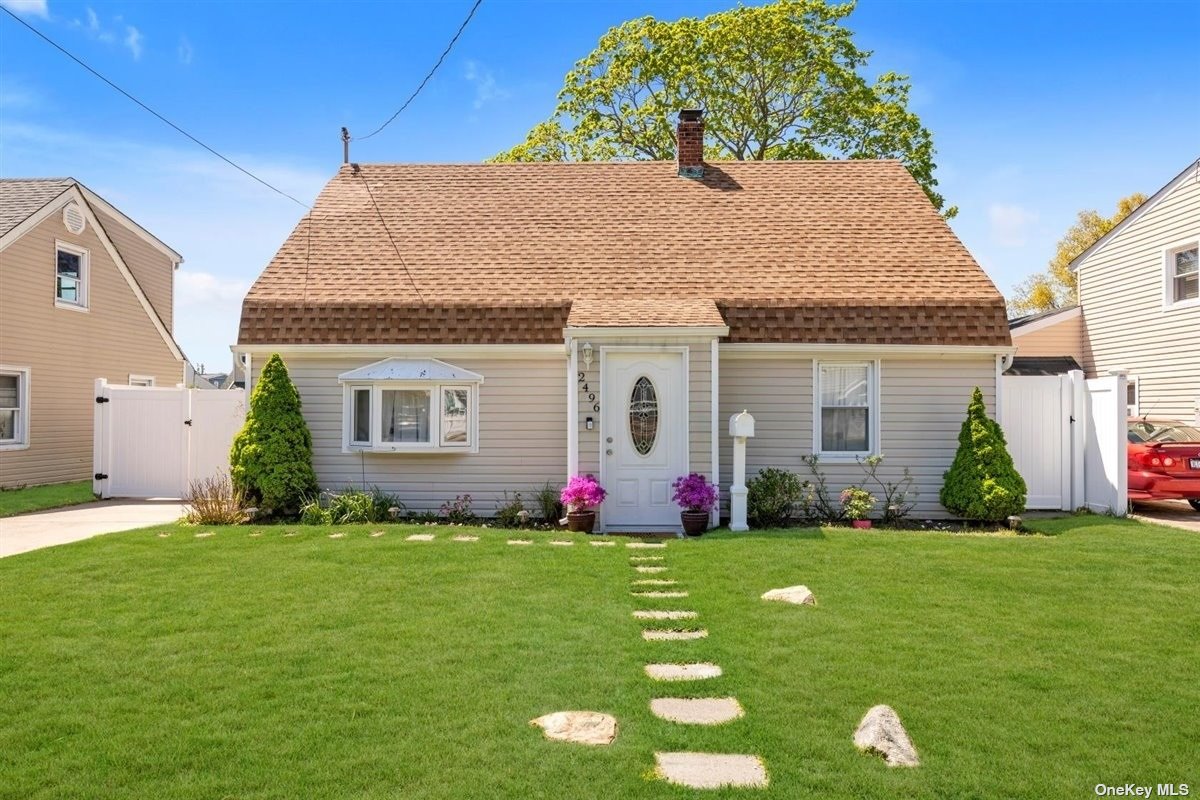 #1 photo, 2496 Woodland Avenue, ナッソー郡 Wantagh , NY 11793