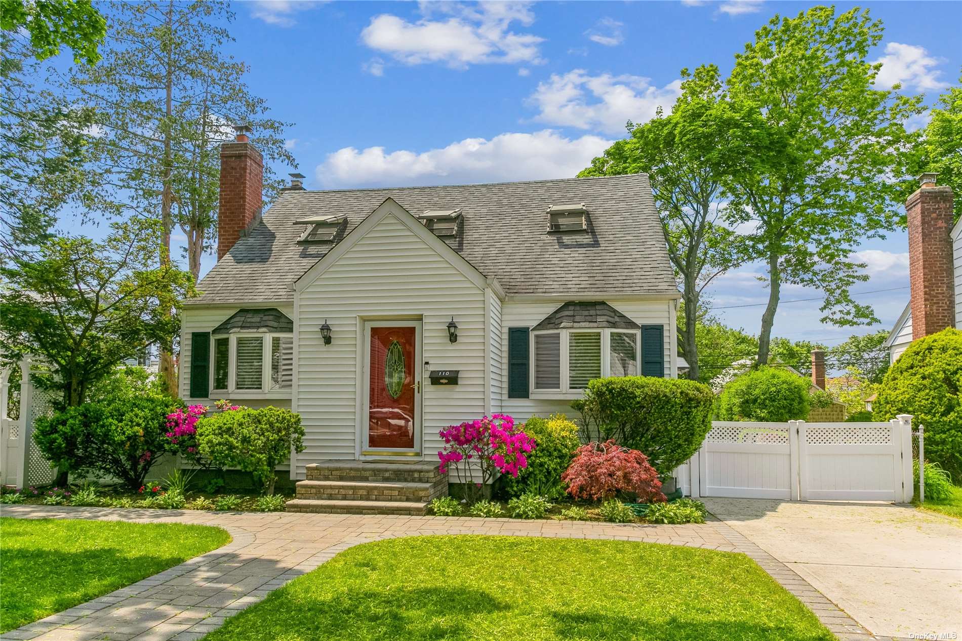 #1 photo, 110 Cushing Avenue, ナッソー郡 Williston Park , NY 11596