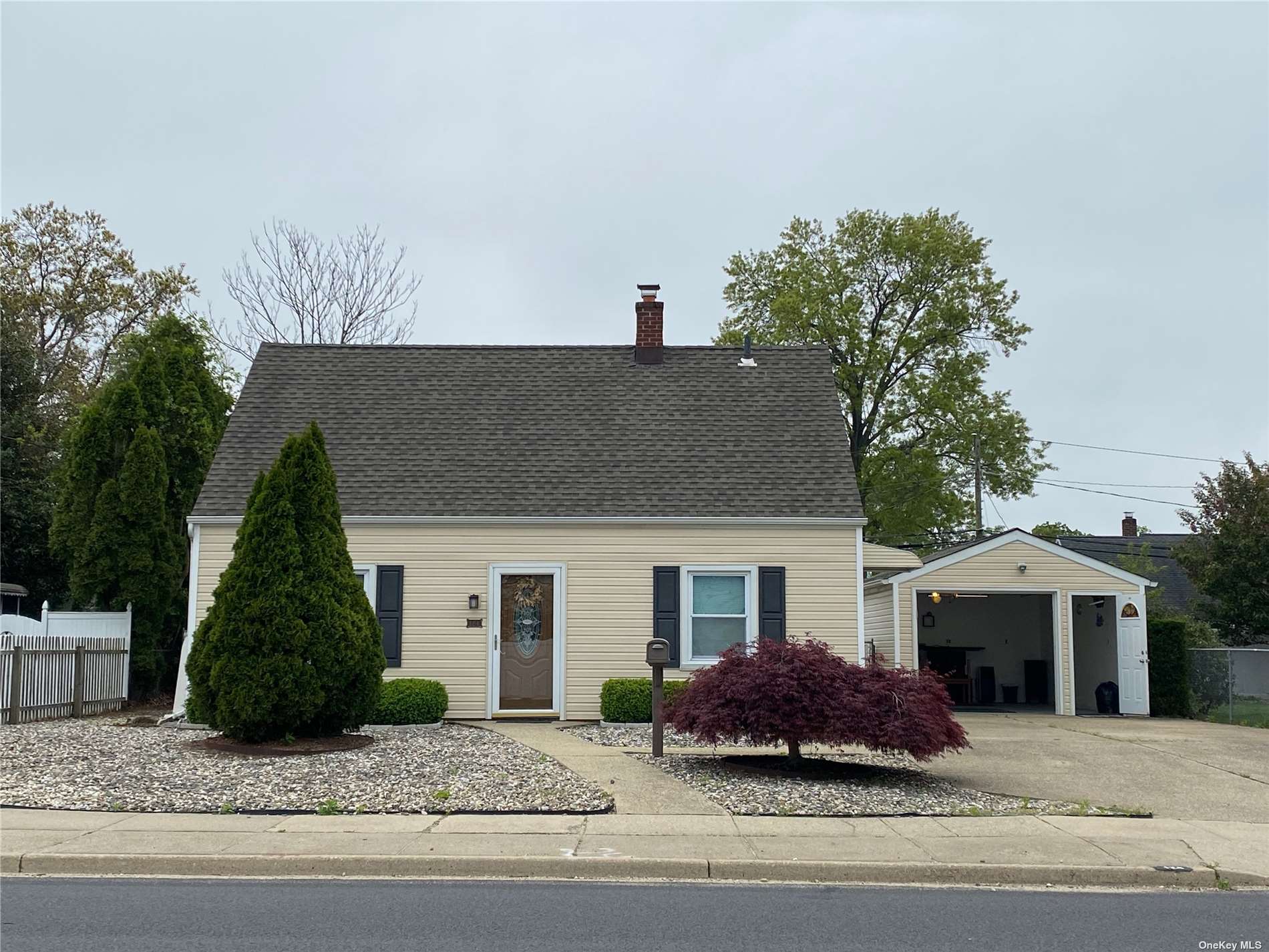 #1 photo, 124 Orchid Road, Levittown , NY 11756