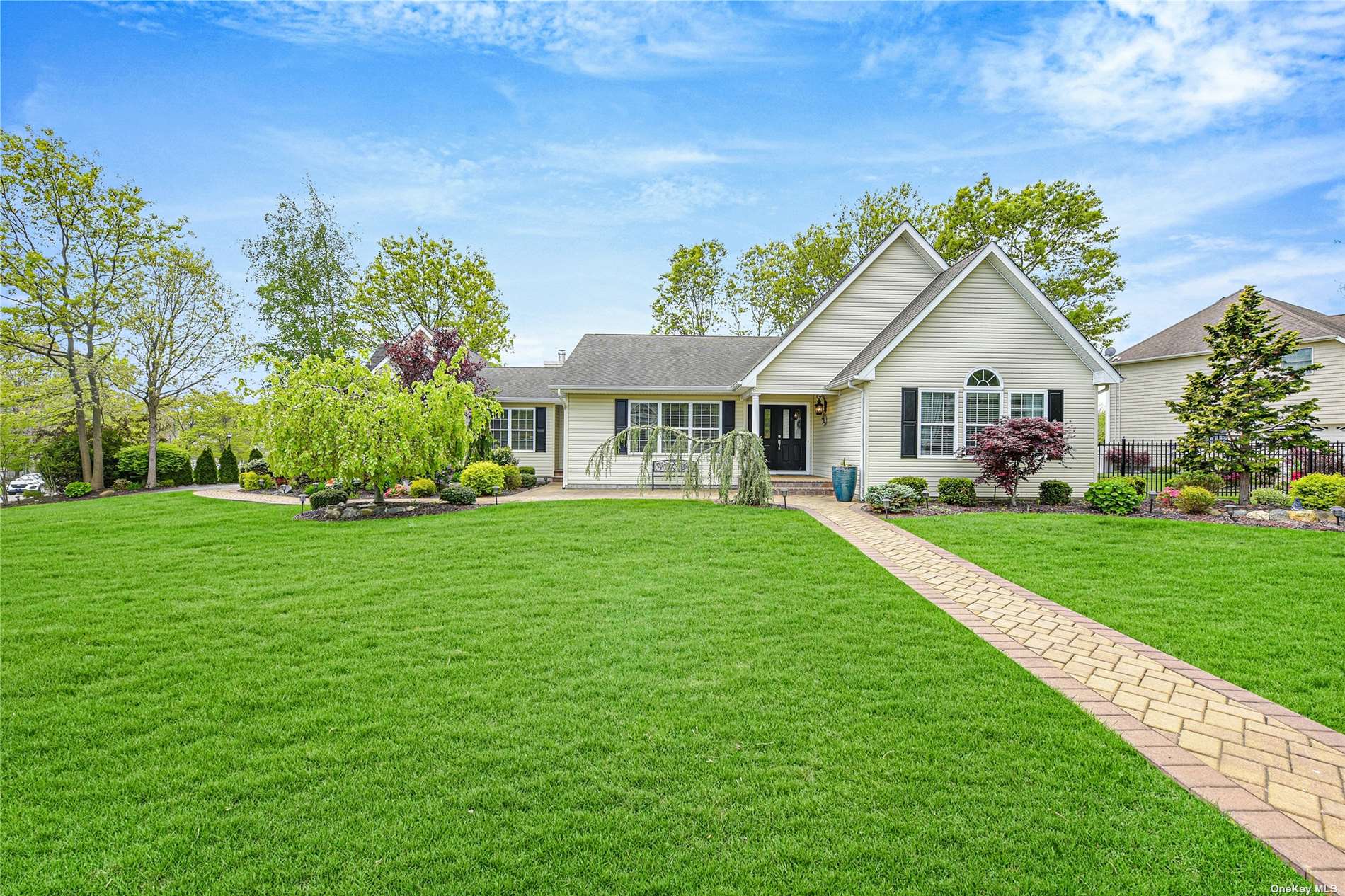 #1 photo, 26 Savanna Circle, سوفولك Mount Sinai , NY 11766