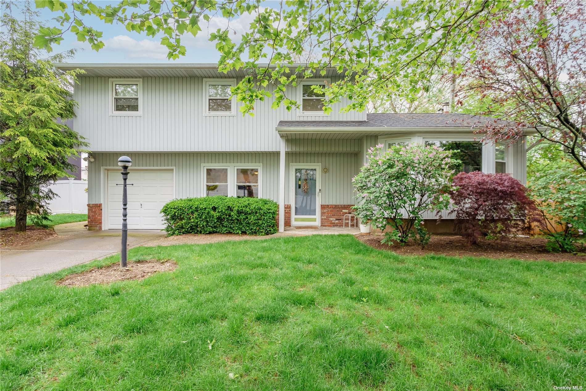 #1 photo, 221 Woodlawn Avenue, Dix Hills , NY 11746