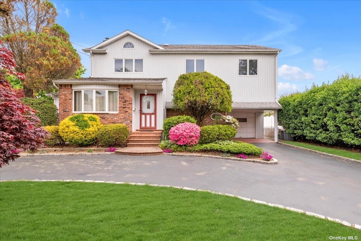 #1 photo, 2487 Gladmore Street, ナッソー郡 East Meadow , NY 11554