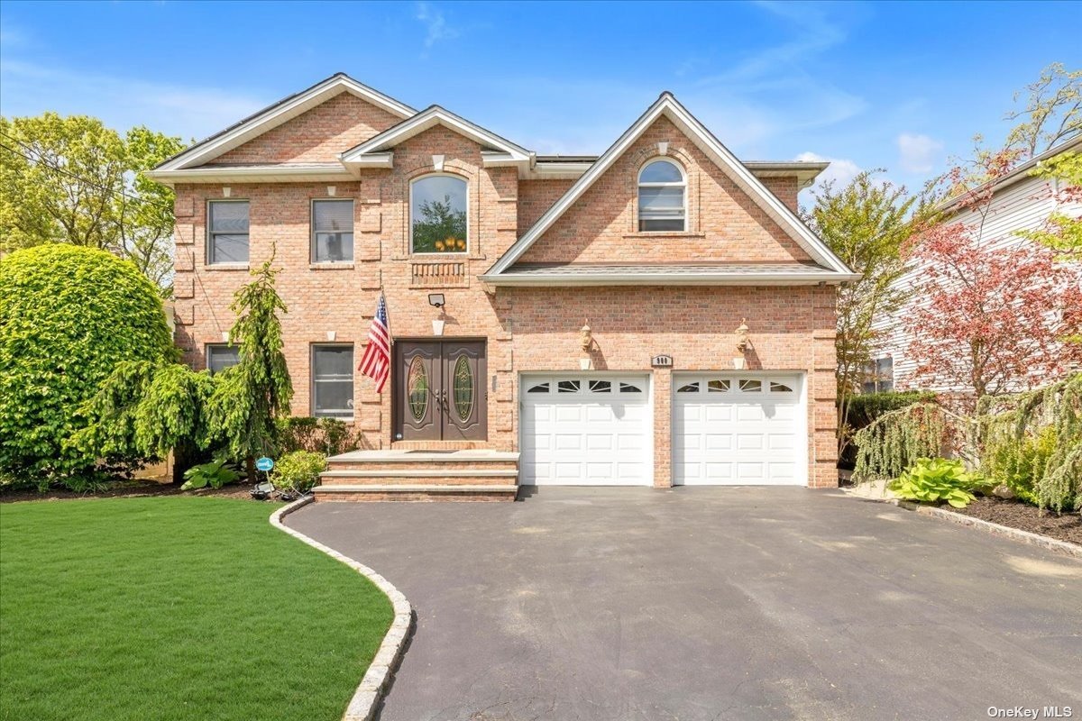 #1 photo, 900 Richmond Road, East Meadow , NY 11554