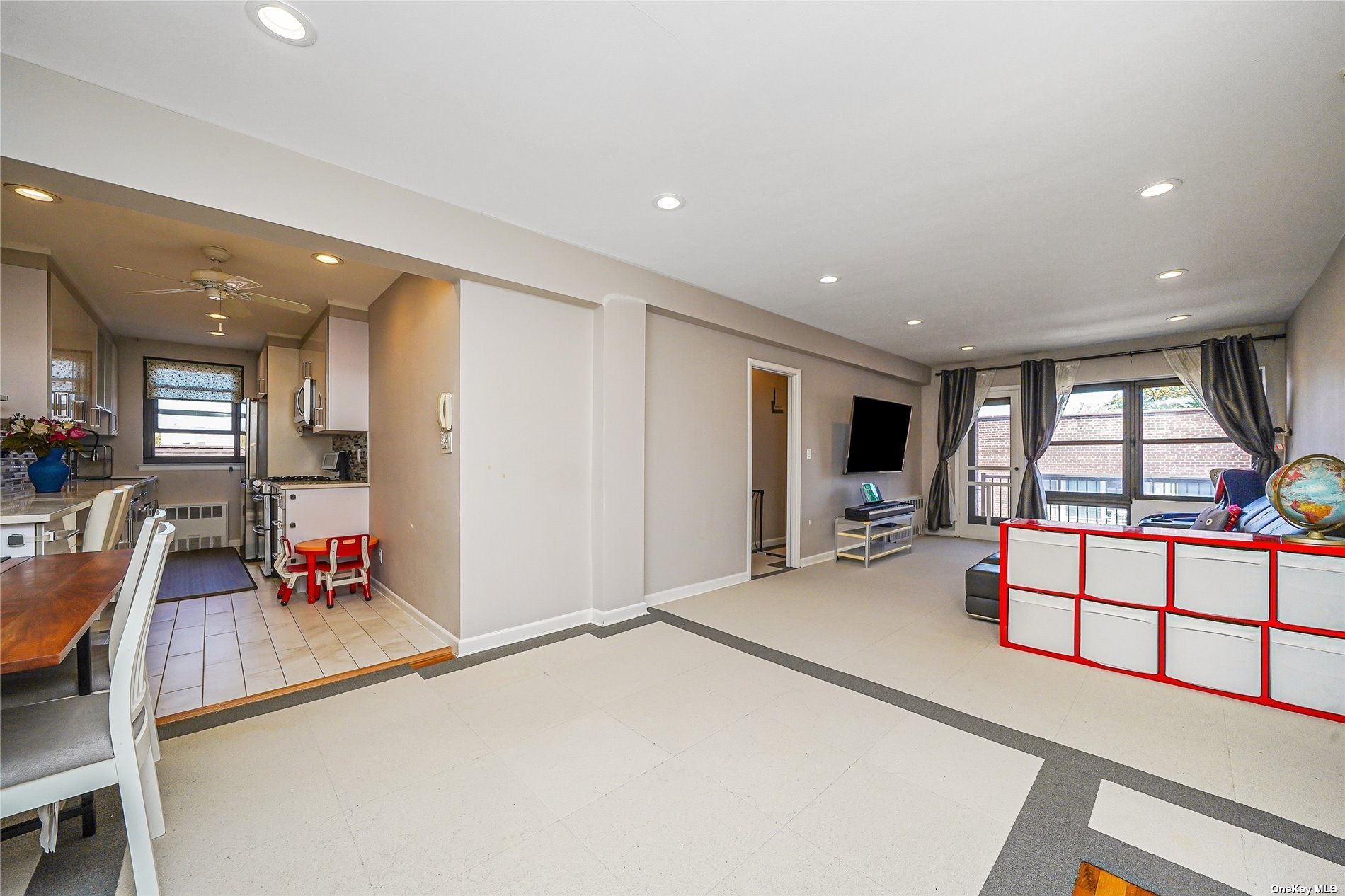 #1 photo, 15 Hill Park Avenue, 長島 大頸 Great Neck , NY 11021