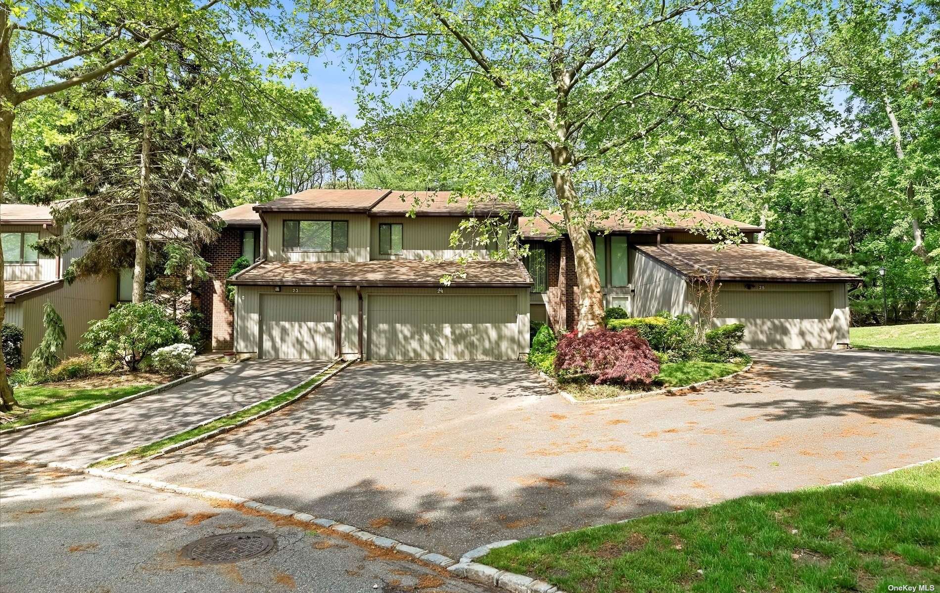 #1 photo, 24 Meadowood Drive, 长岛 杰里科 Jericho , NY 11753