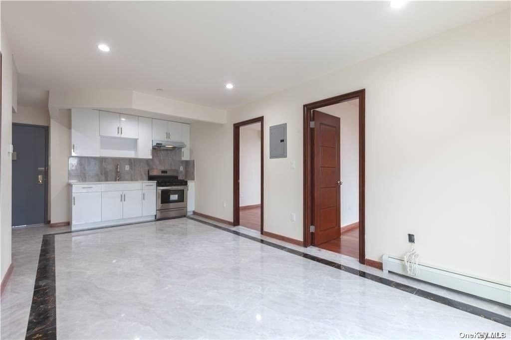 #1 photo, 74-25 43 Avenue, 皇后区 艾姆赫斯特 Elmhurst , NY 11373