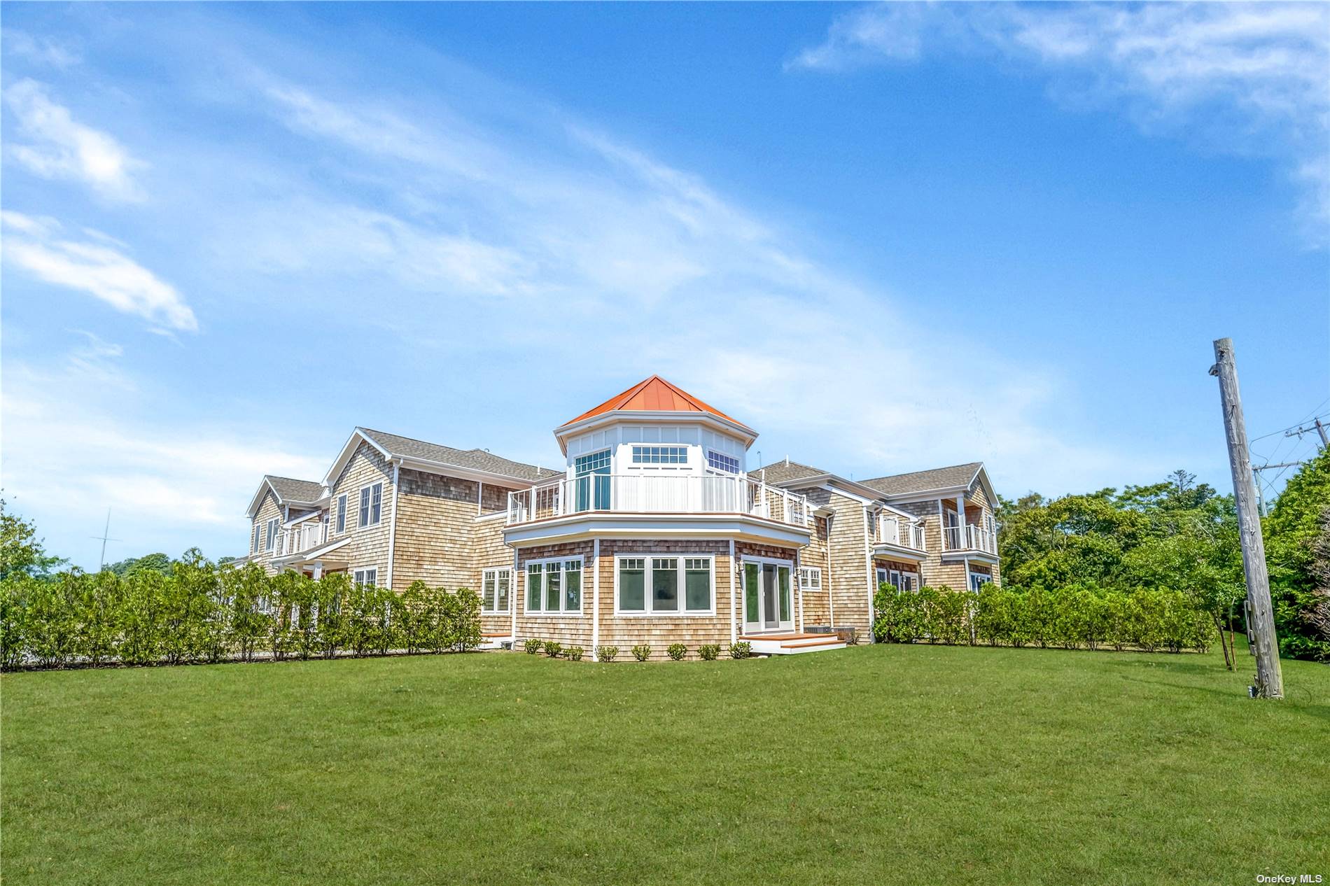 #1 photo, 68 Foster Avenue, 東長島 汉普顿 Hampton Bays , NY 11946