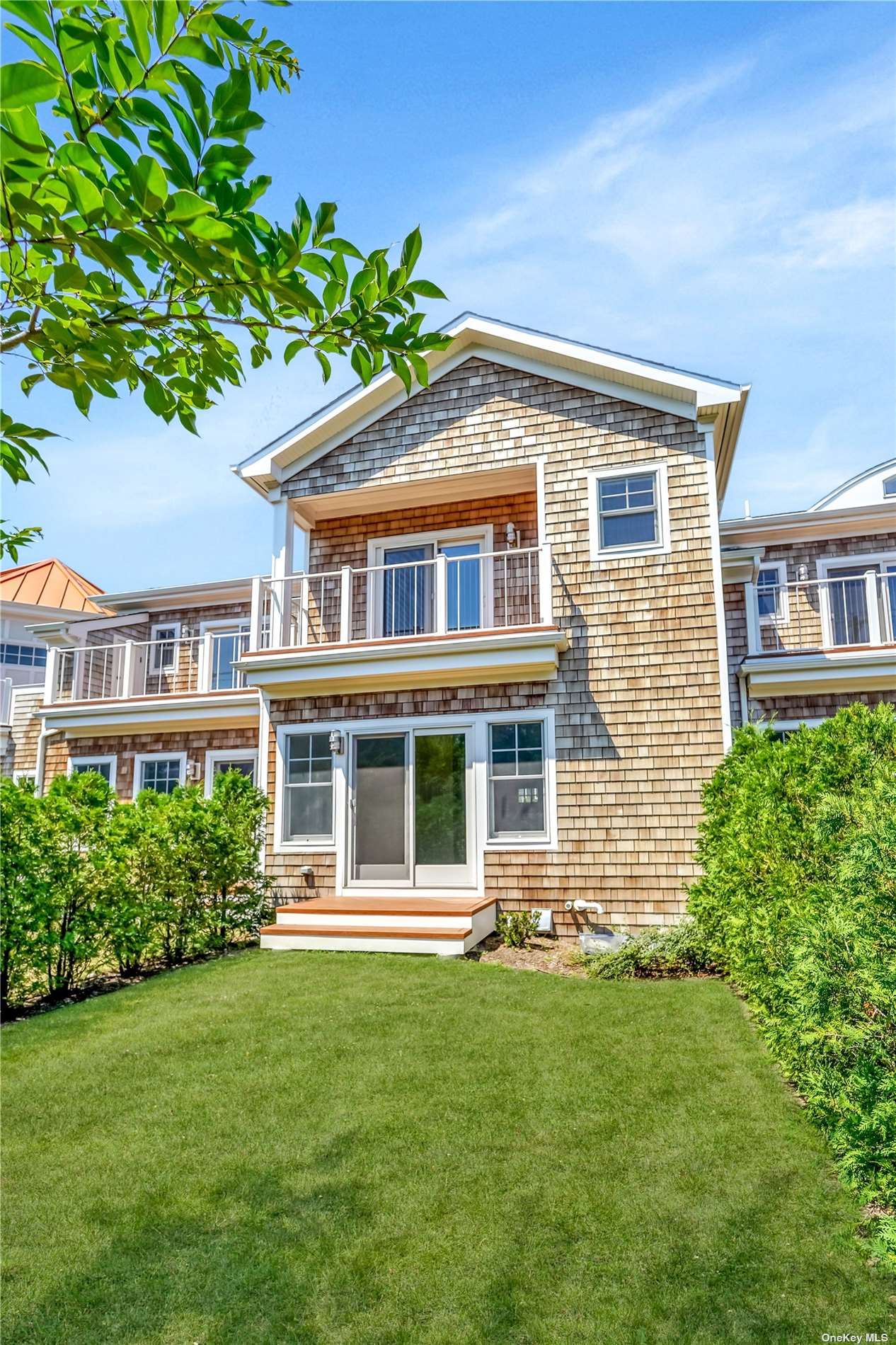 #1 photo, 68 Foster Avenue, 東長島 汉普顿 Hampton Bays , NY 11946