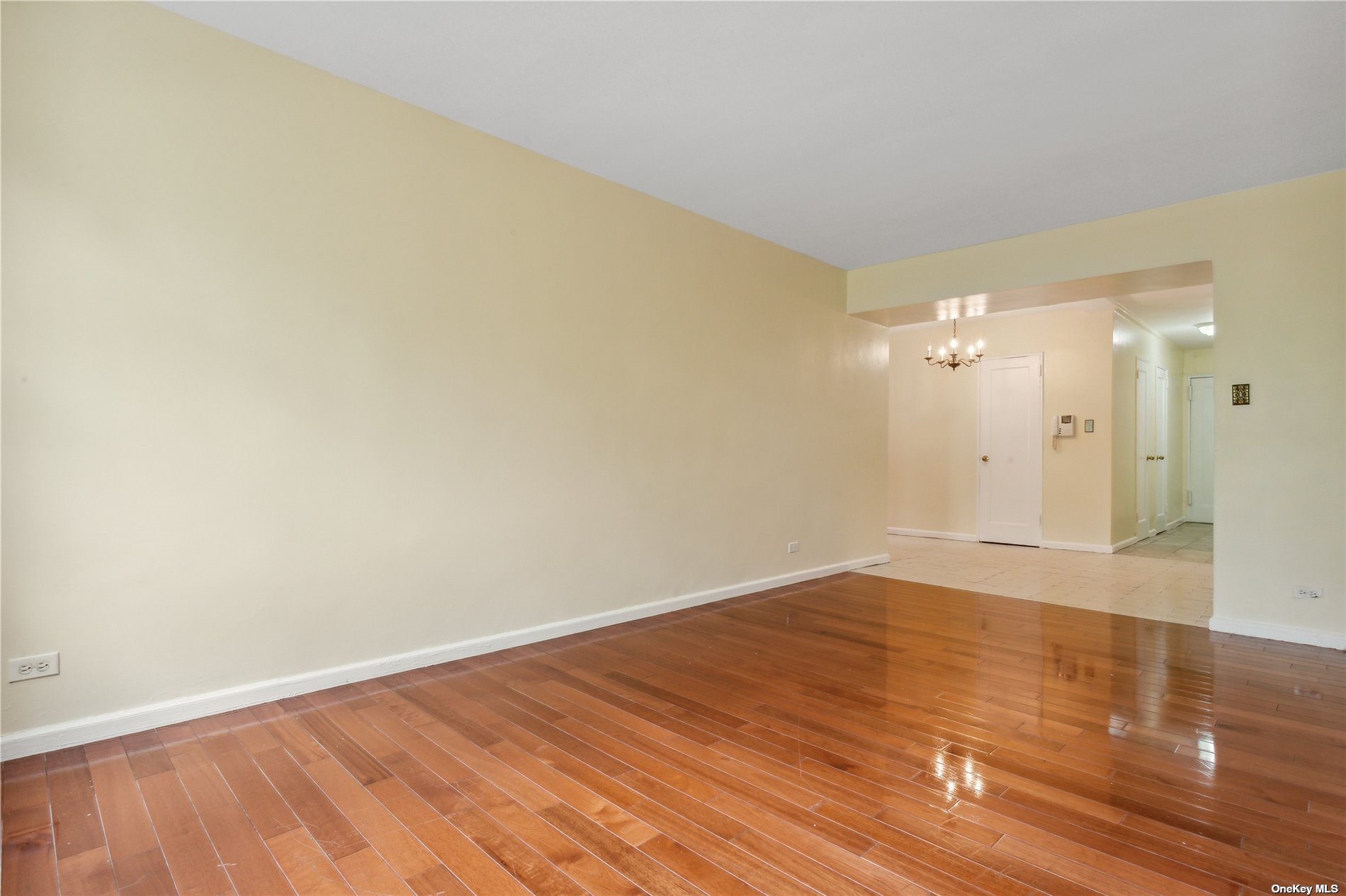 #1 photo, 140-18 Burden Crescent, Briarwood , NY 11435