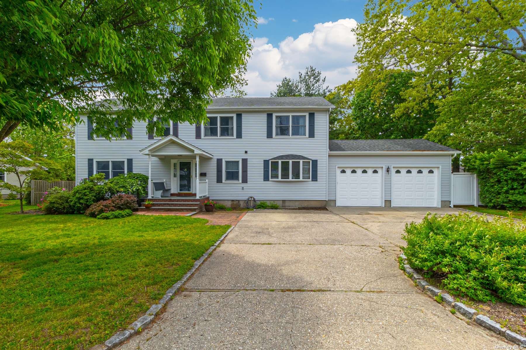 #1 photo, 6 Bay 2nd Street, Islip , NY 11751